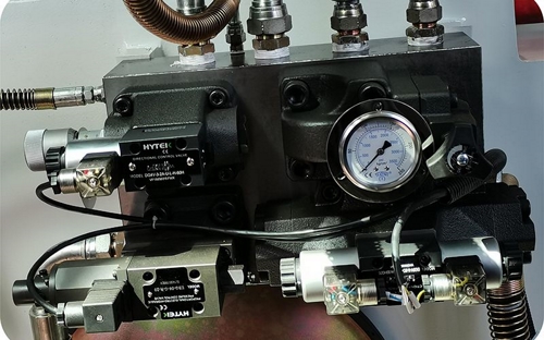 Circuito de aceite hidráulico de inyección proporcional